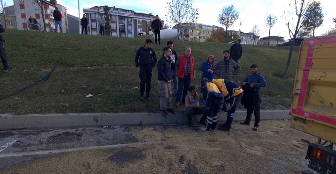 Faciadan dönüldü: Kamyonet, oyuncak gibi dağıldı... 4